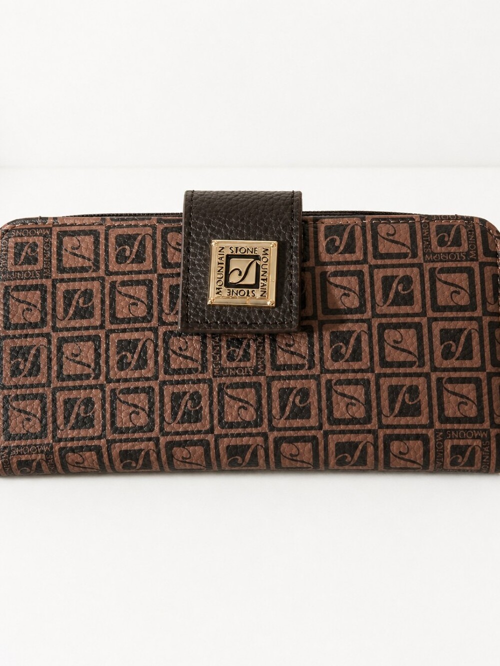 STONE MOUNTAIN Leather Zip Around Wallet